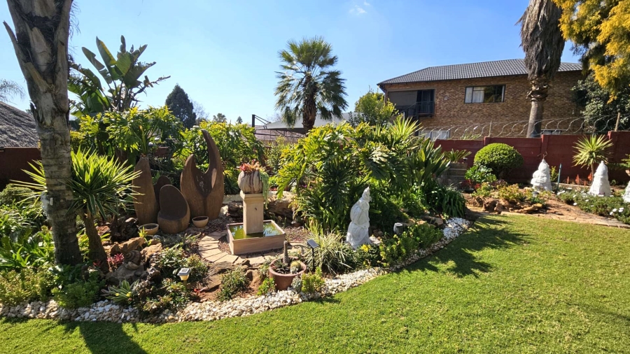 4 Bedroom Property for Sale in Ifafi North West